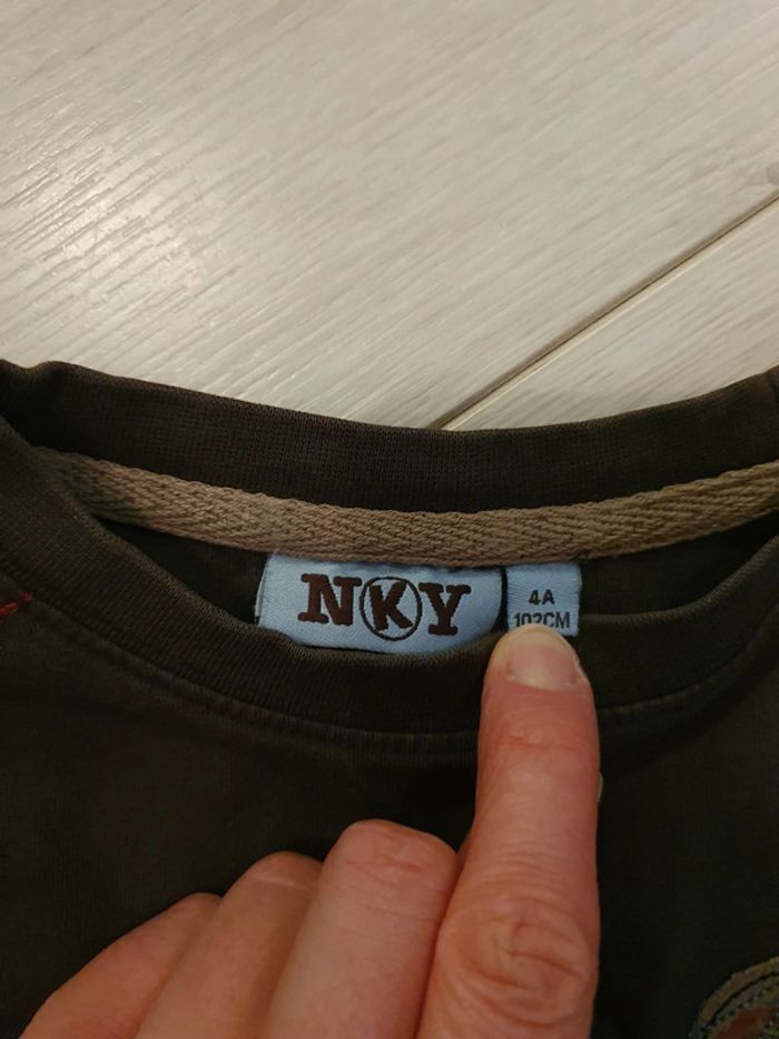 Tshirt 4 ans - photo numéro 2