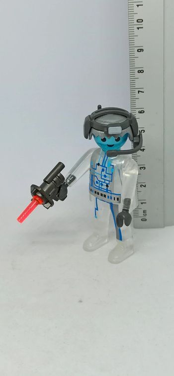 Homme robot transparent avec arme playmobil