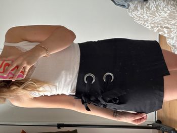Jupe avec attaches/liens