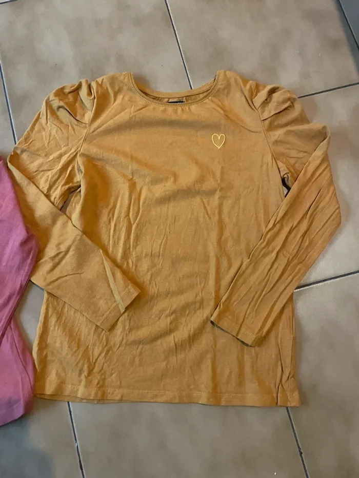 Lot 2 t shirts fille 12 ans - photo numéro 2