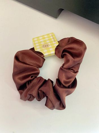 Chouchou matière satinée marron