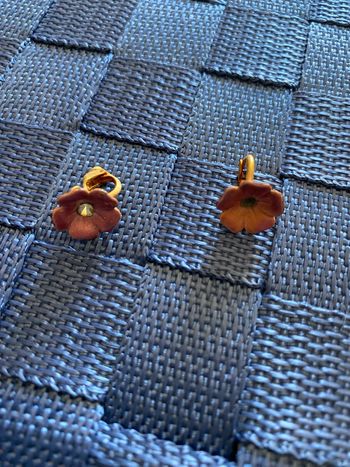 Boucles d’oreilles dorées vintage 