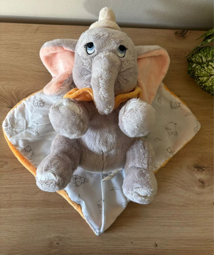 Doudou peluche éléphant Dumbo gris couverture Disney nicotoy - photo numéro 3