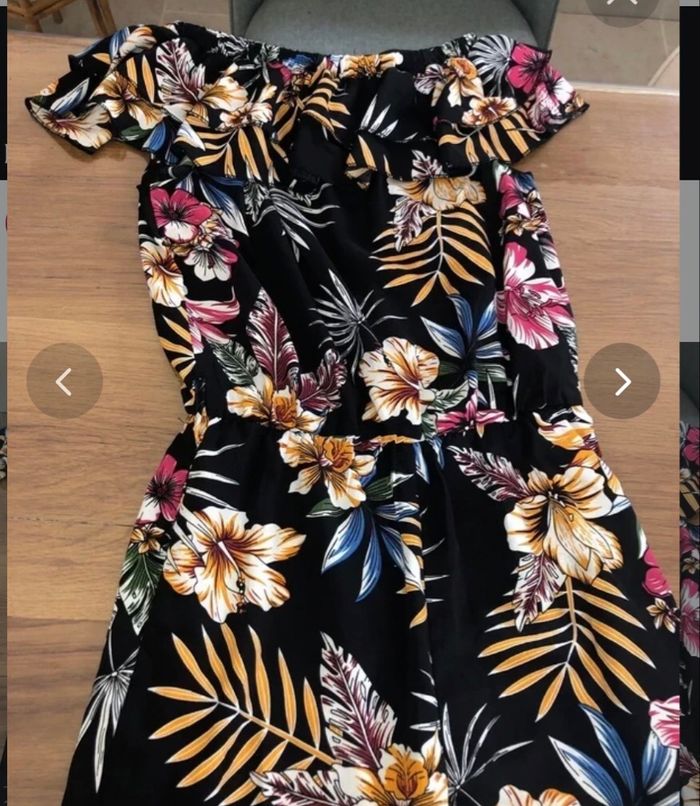 Combinaison pantalon avec haut à volant et élastique taille 14 ans de marque Jolie Angel en parfait état à 20 euros