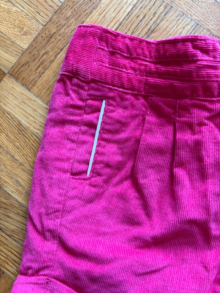 Short en velours fuschia Obaibi 18 mois neuf - photo numéro 2