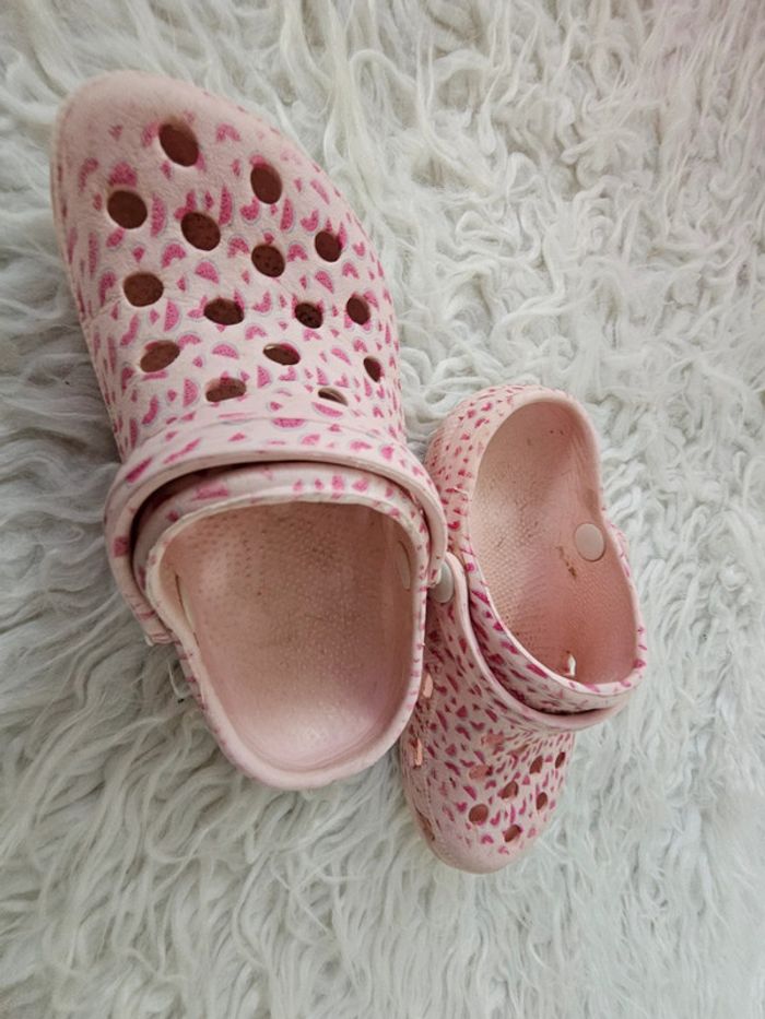 Sabots en plastique style Crocs taille 24 - photo numéro 3