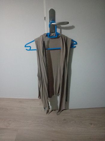Gilet sans manche beige