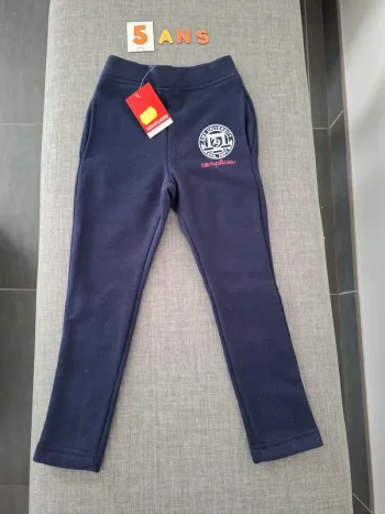 pantalon jogging neuf 5 ans