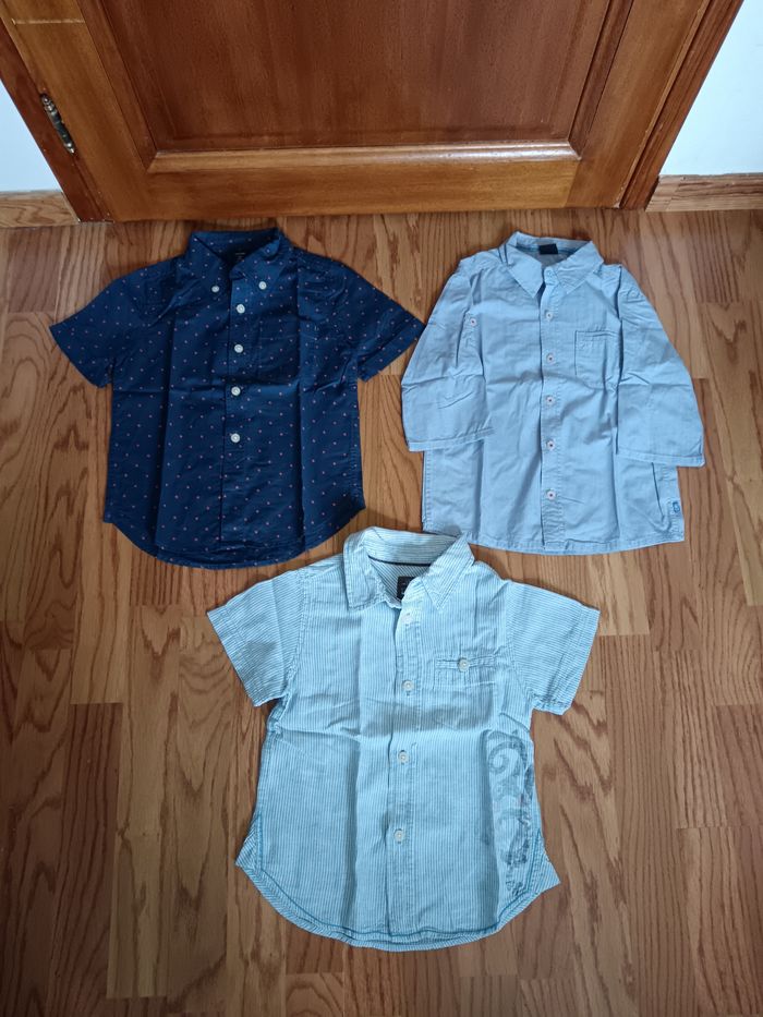 Lot chemises manches courtes 4 ans GAP, Okaïdi, H&M