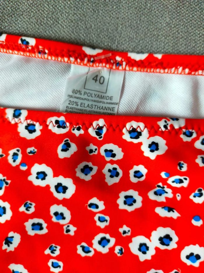 Bikini rouge fleuri – Taille 40 – Neuf avec étiquette - photo numéro 4