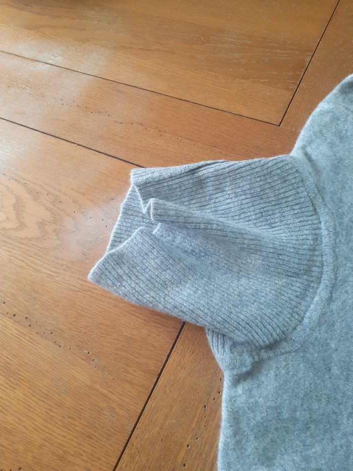 Pull Uniqlo gris clair col roulé - photo numéro 3
