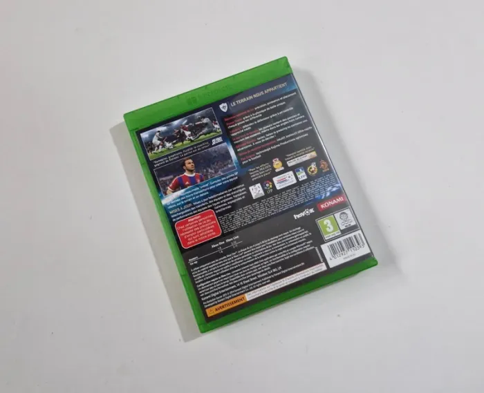Jeux Xbox One Pes 2015 +Fifa 15 en loose en cadeau - photo numéro 3