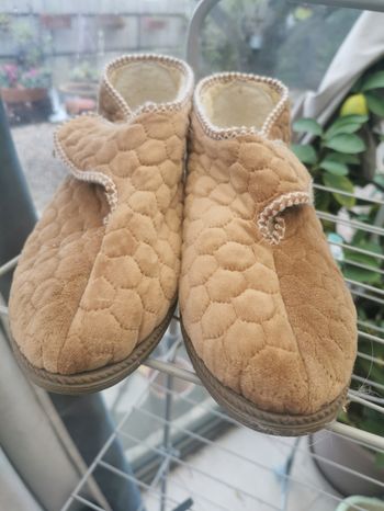 Pantoufles Damart Thermolactyl p 41 juste essayées