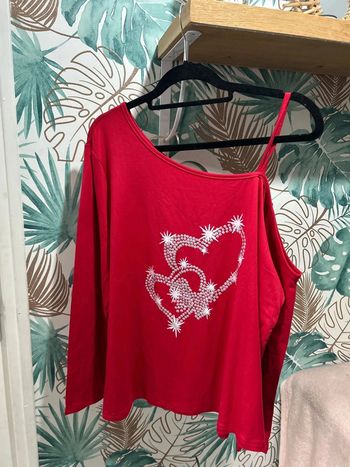 T shirt épaule dénudée