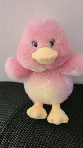 Gipsy Toys Gipsy Toys - Peluche Basse Cour Colorée - 15 cm - Poule - Rose & Jaune