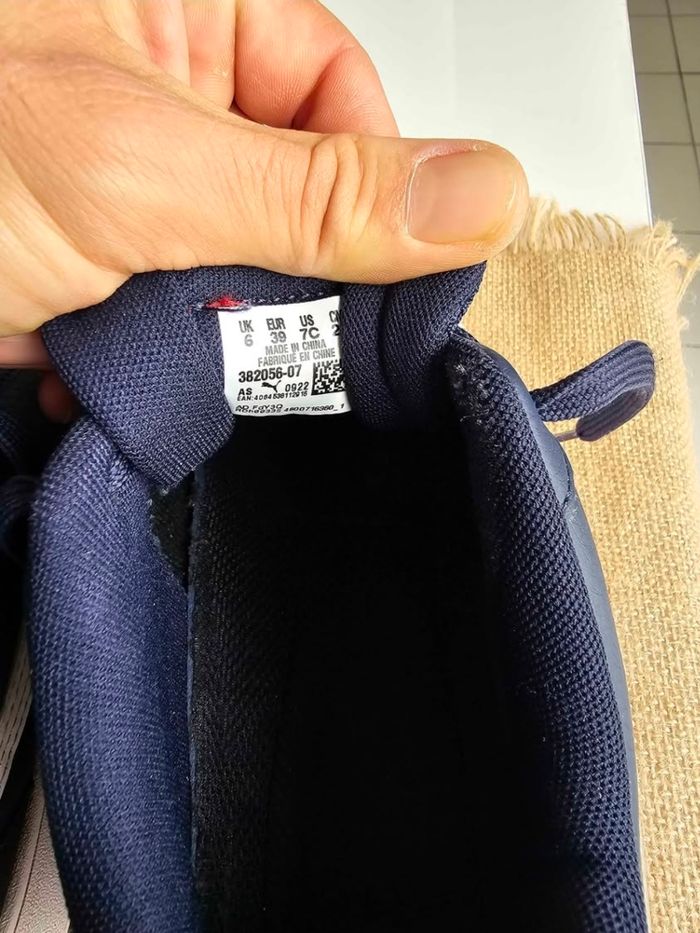 Chaussures  Puma  Pointure  39 - photo numéro 2