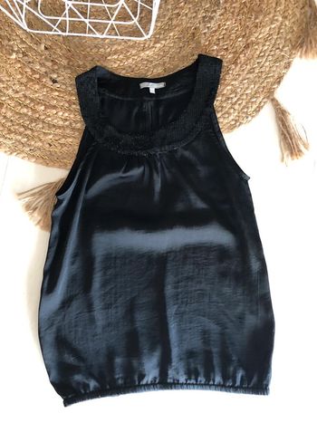 Débardeur noir avec strass au col