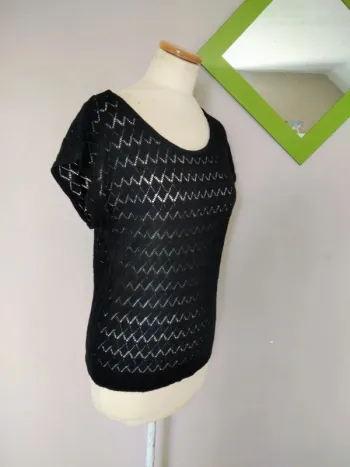 Tunique en coton noir ajouré taille