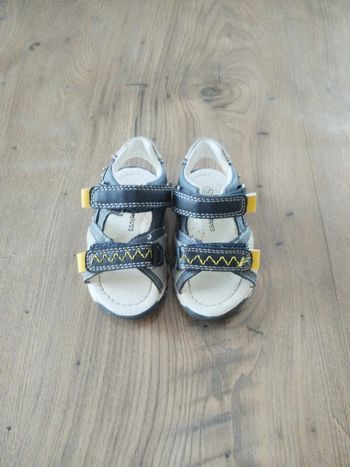 Sandalettes bébé