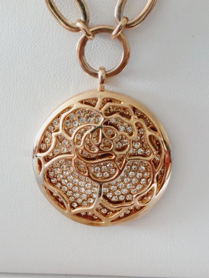 Très beau collier doré Marque 7 Ounces - photo numéro 2