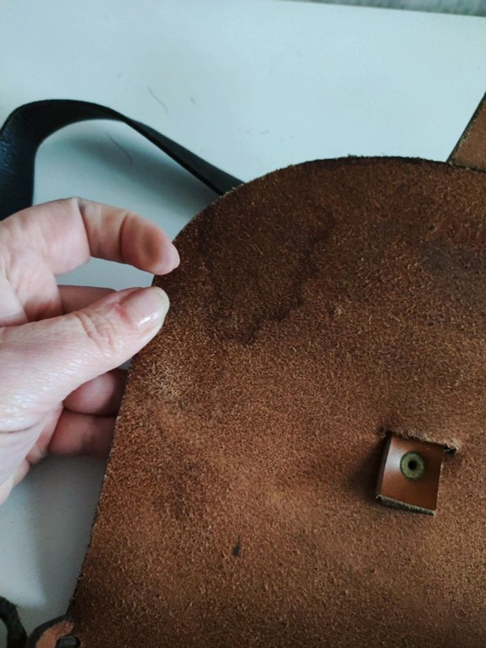 Sac vintage rigide - photo numéro 8