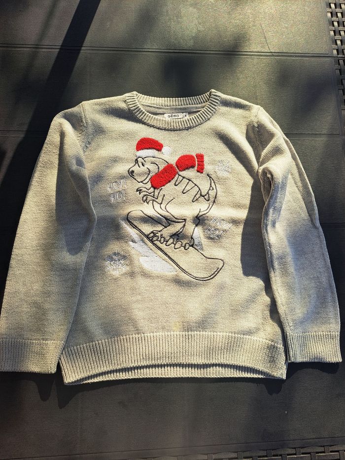 Pull Noël Dinosaures