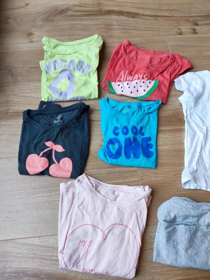8 t shirts 4 5 ans manches courtes tex très bon état - photo numéro 3