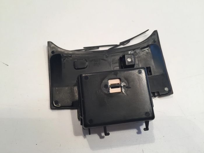 Coffre avant pièce détachée miniature Burago Ferrari 348 tb 1989 1/18 1/18e 1/18ème #A29 - photo numéro 2