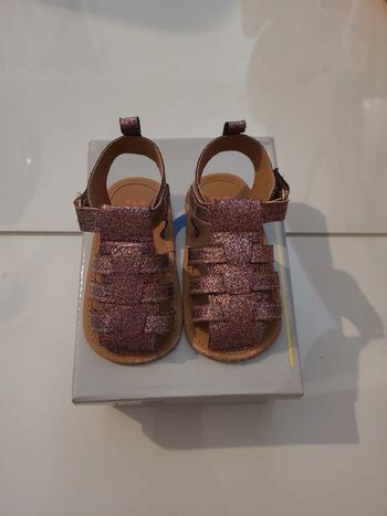 Sandales à paillettes taille 12/18 mois