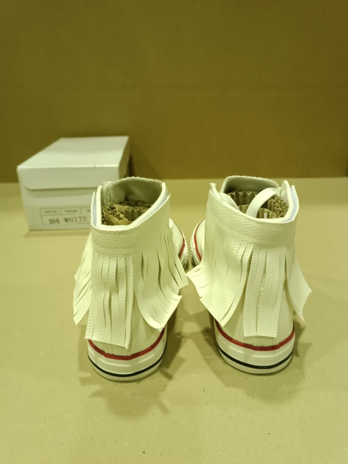 Baskets taille 38 - photo numéro 4