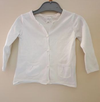 Gilet fin taille 18mois en parfait état