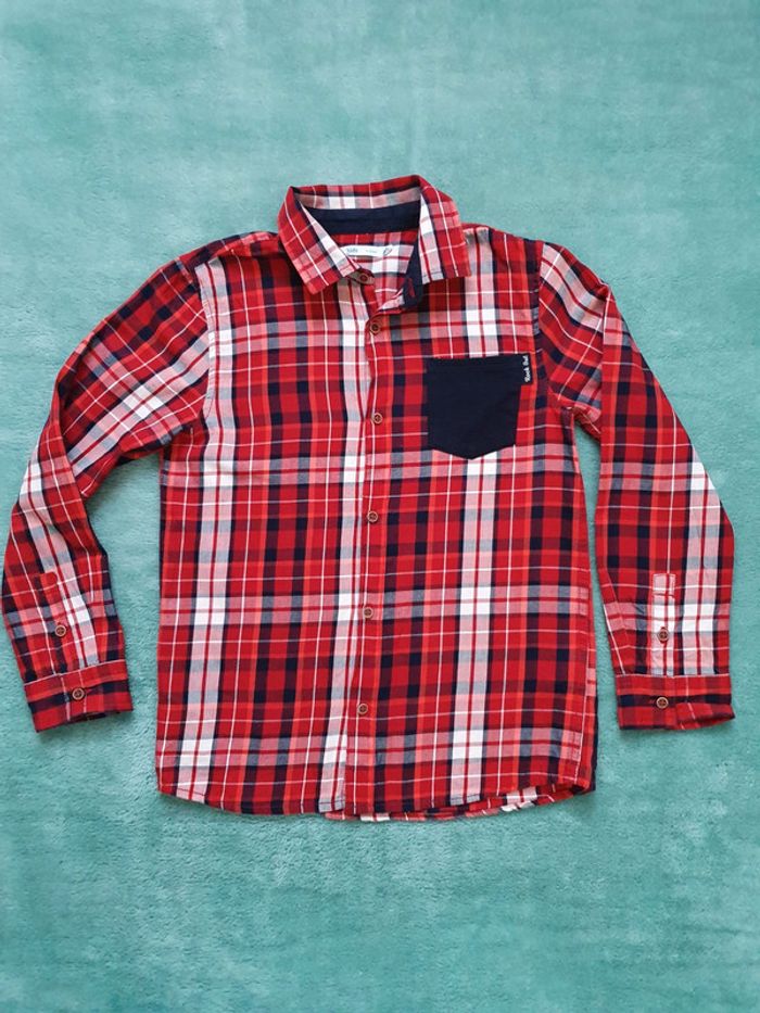 Tres jolie chemise 10 ans