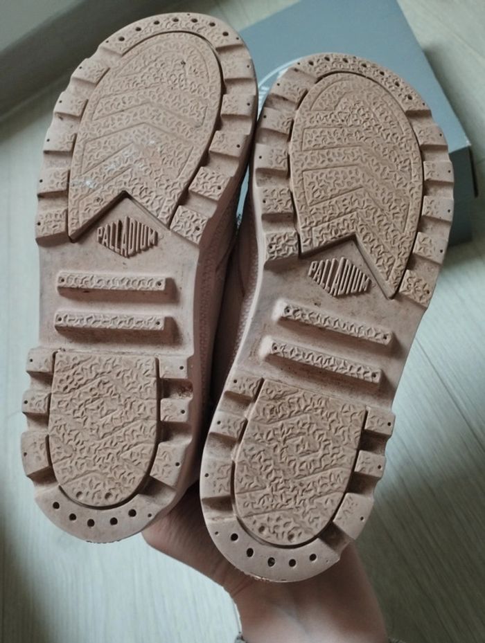 Chaussures Palladium fille pointure 32 - photo numéro 3