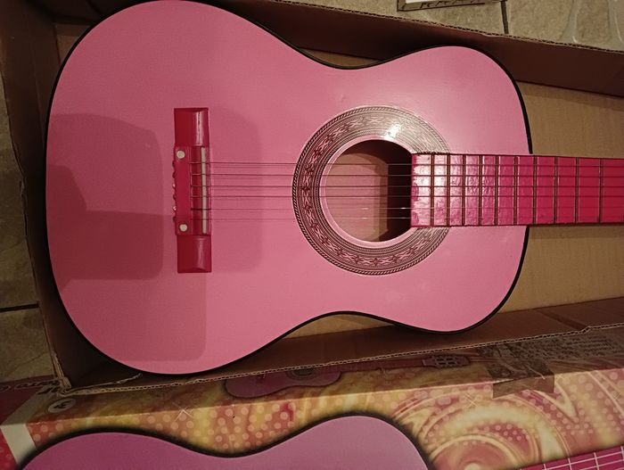 Guitare enfant avec accessoires - photo numéro 3