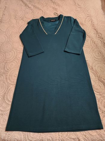 Robe ou longue tunique verte