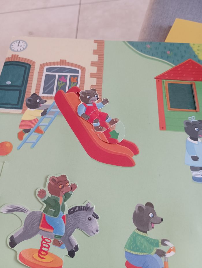 Grand Livre animé Petit ours brun a l'école - photo numéro 10