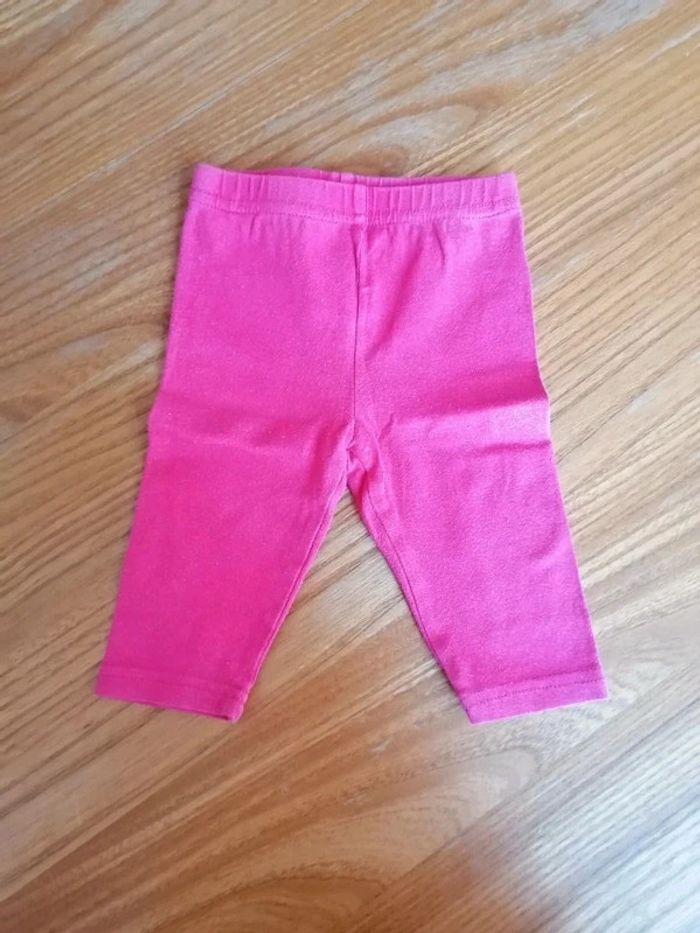 Tshirt Benetton et legging 6 mois - photo numéro 5