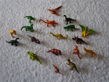 Lot de 18 Dinosaures