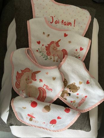 Lot de bavoirs petit modèle