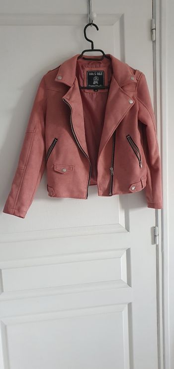 Veste girls rule.  Taille  11 ou 12 ans