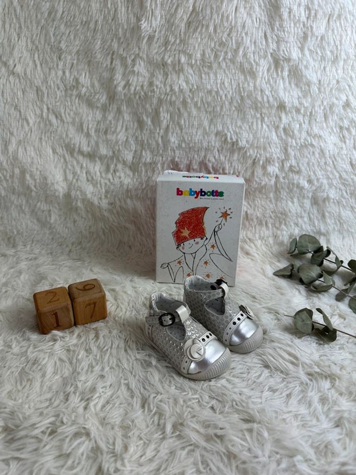Paire de sandales Babybotte taille 17
