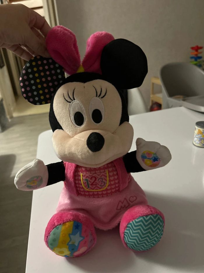 Peluche interactif minnie