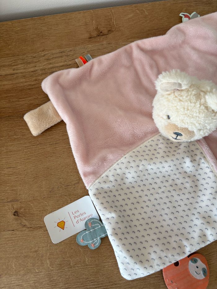 Doudou lama rose blanc Noukies - photo numéro 4