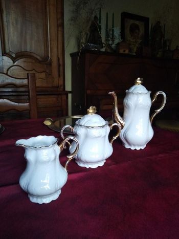 Lot de : cafetière sucrier pot à lait blanc