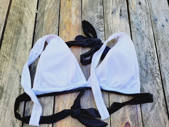 Superbe maillot de bain 👙 2 pièces, original, noir et blanc taille L, neuf - photo numéro 6