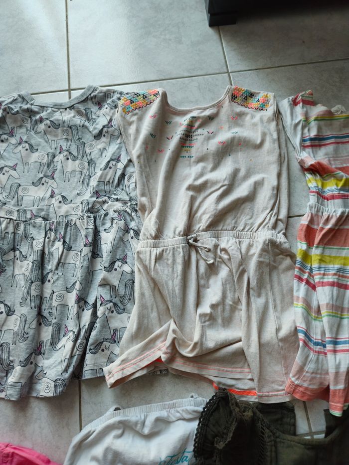 Lot vêtements fille 6 ans - photo numéro 3