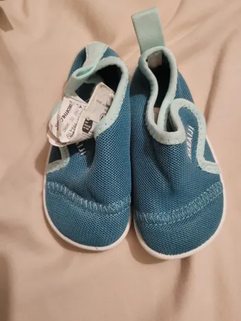 Chaussons d'eau 20/21 tbe