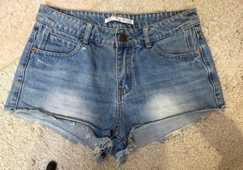 Short, jeans