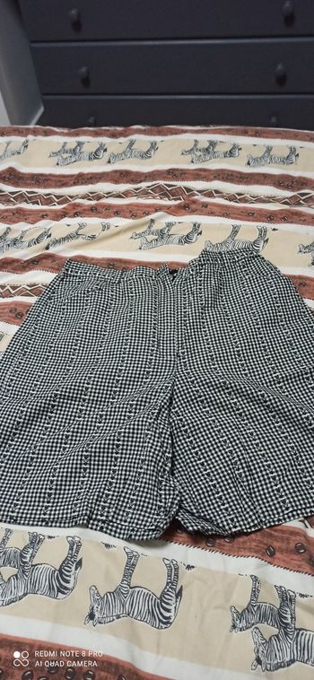 Bermuda t. 42 camaieu