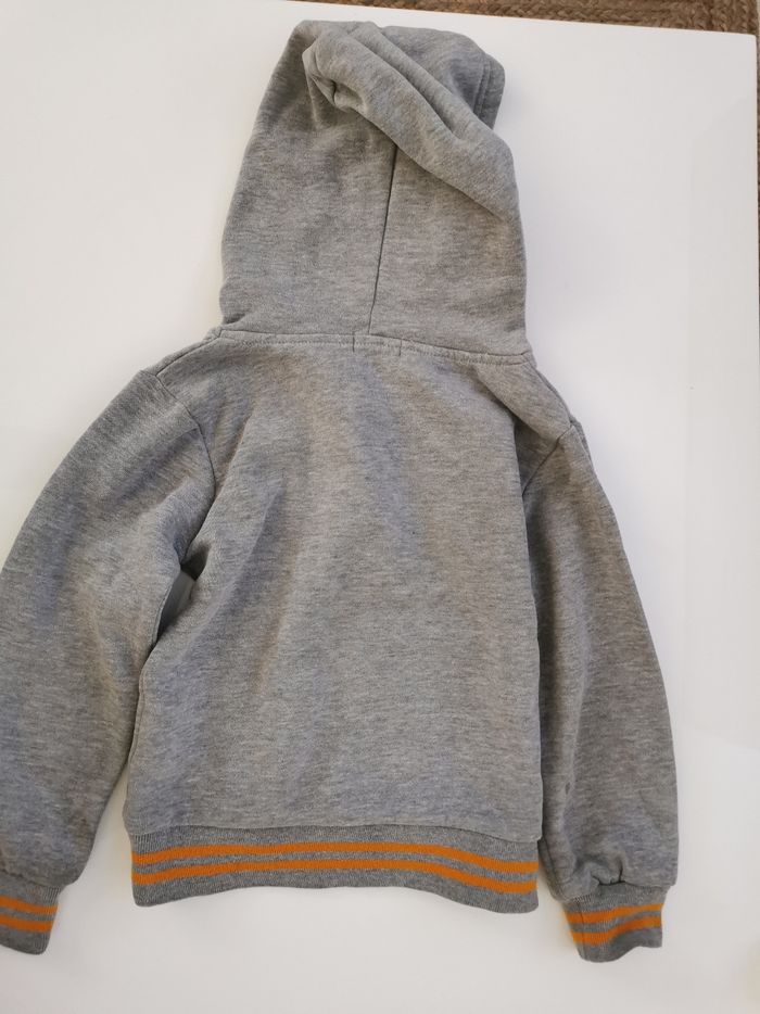 Pull capuche - photo numéro 2